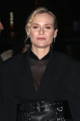 91021633_diane_kruger_13122018_05.jpg