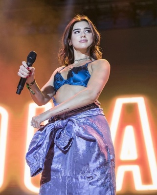 dualipa_0001.jpg