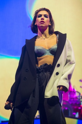 dualipa_0001.jpg