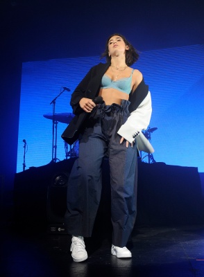 dualipa_0004.jpg