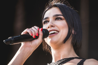 dualipa_0017.png