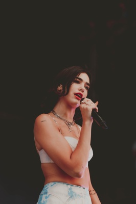 dualipa_0002.jpg