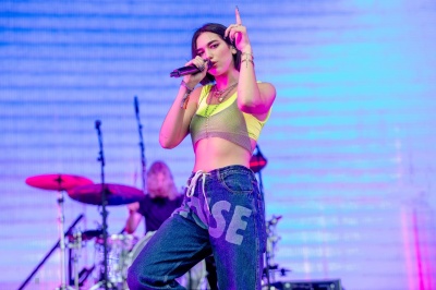 dualipa_0001.jpg