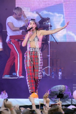 dualipa_0008.jpg