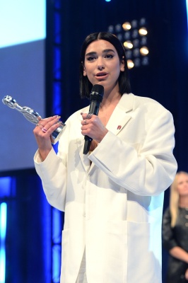 dualipa_0002.jpg