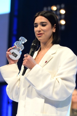 dualipa_0003.jpg