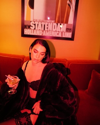 dualipa_0002.jpg