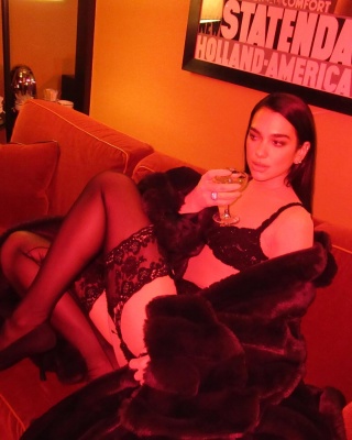dualipa_0005.jpg