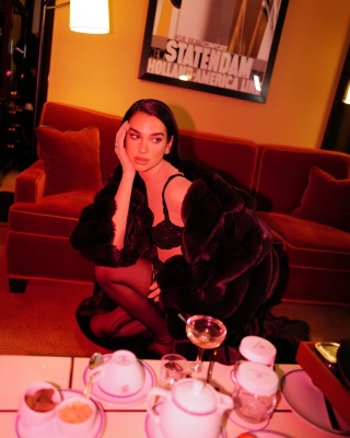 dualipa_0006.jpg