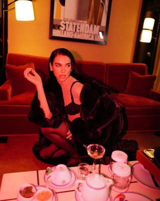 dualipa_0007.jpg