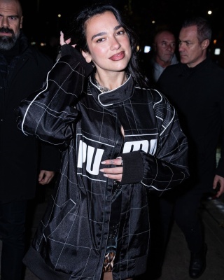 dualipa_0002.jpg