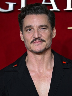 Pedro-Pascal-101.jpg