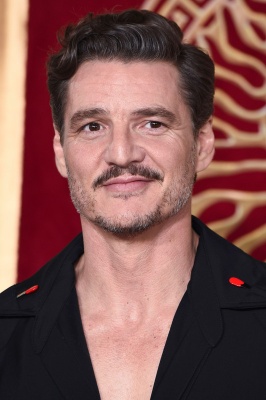 Pedro-Pascal-150.jpg