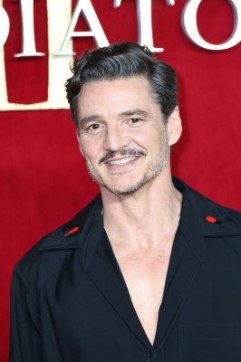 Pedro-Pascal-202.jpg