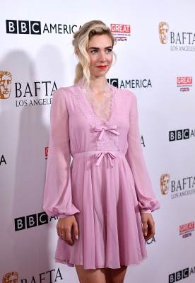 51801555_vanessa_kirby_16092017_adds_07.jpg