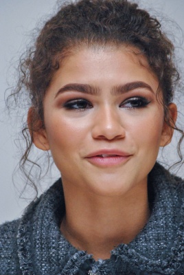 zendaya_0002.jpg