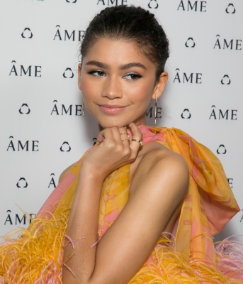 91123672_zendaya_13122018_03.jpg