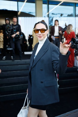 571320407_gal.jpg