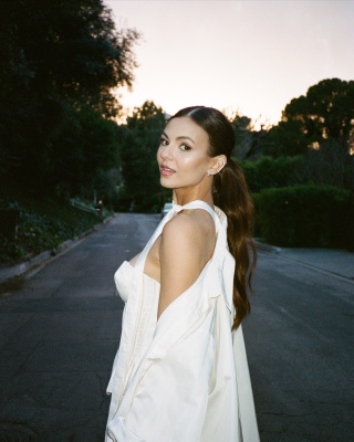 v_0014.jpg