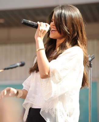 goddessgomez_0603.jpg