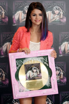 goddessgomez_0011.jpg