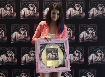goddessgomez_0015.jpg