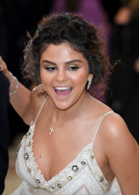 goddessgomez_0011.jpg