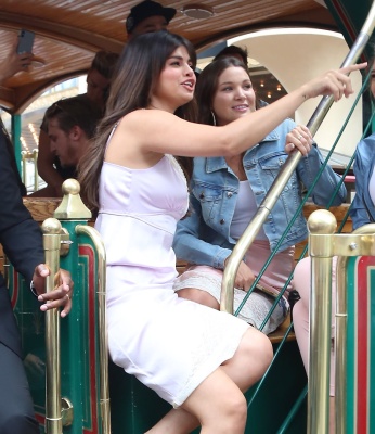 goddessgomez_0168.jpg