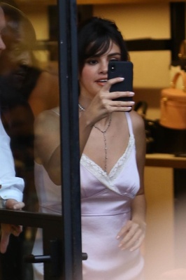 goddessgomez_0199.jpg
