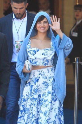 goddessgomez_0027.jpg