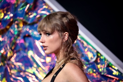 taylor_0034~0.jpg