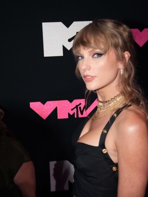 taylor_0119.jpg