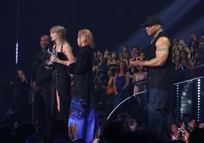 taylor_0704.jpg