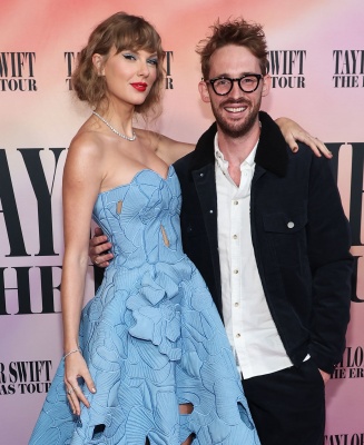 taylor_0024~0.jpg