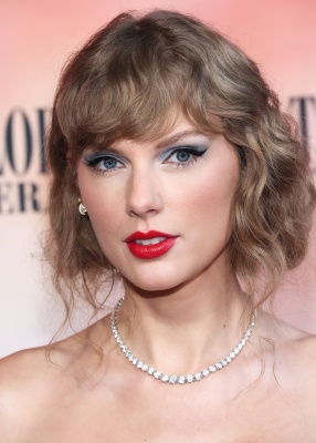 taylor_0035~0.jpg