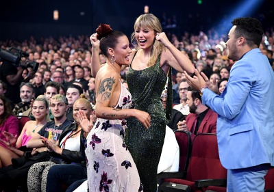 taylor_0100.jpg