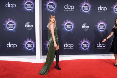 taylor_1071.jpg