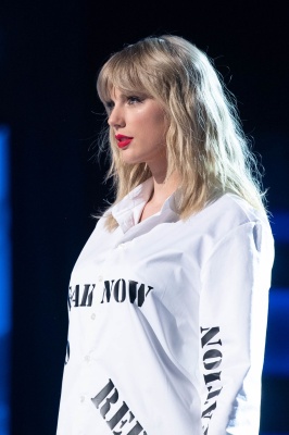taylor_1128.jpg