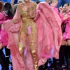 Filename=taylor_0654.jpg
Filesize=1378KiB
Dimensions=1363x2048
Date added=May 01, 2025 taylor_0654.jpg