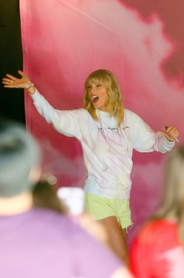taylor_0003.jpg