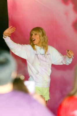 taylor_0004.jpg