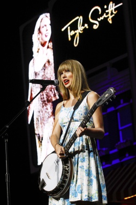 taylor_0006.jpg