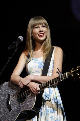taylor_0011.jpg