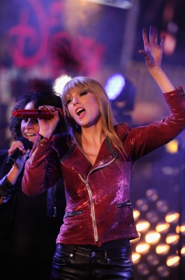 taylor_0006.jpg