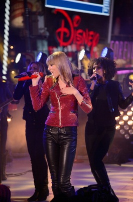 taylor_0049.jpg