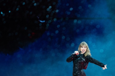 taylor_0003~0.jpg
