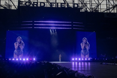 taylor_0057~0.jpg
