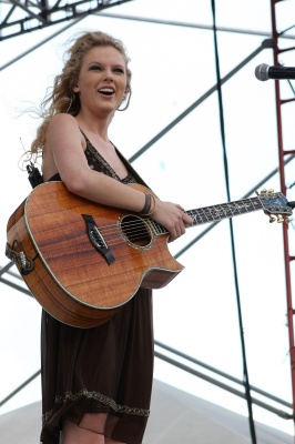 taylor_0035.jpg