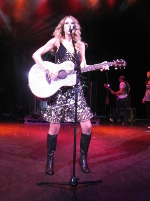 taylor_0032.jpg