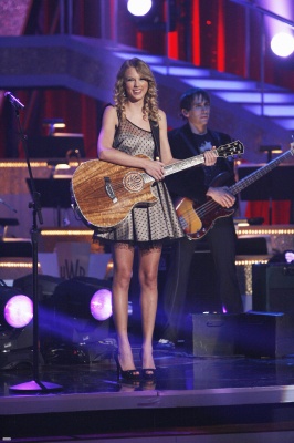 taylor_0004.jpg